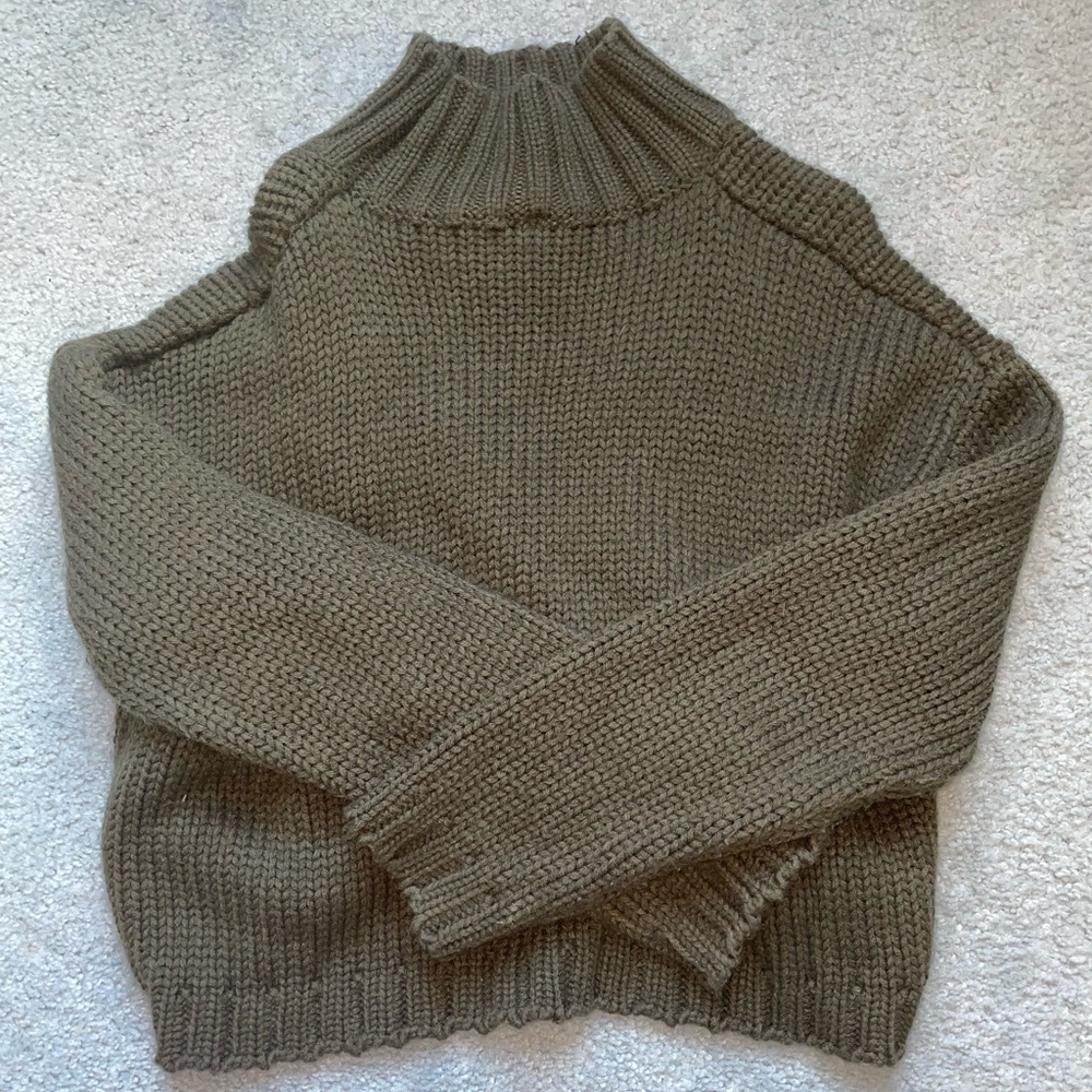 WINDSOR- GREEN TURTLE NECK 🍂